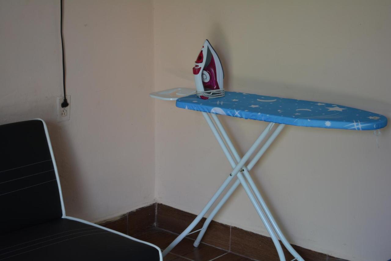Apartamentos Y Hostal Rudon #1 科尔特斯港 外观 照片